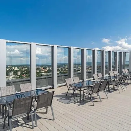 Hanza Tower Deluxe & Jacussi & Sauna & Pool Appartement *
