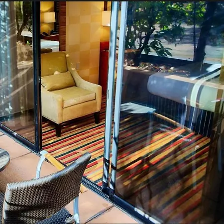 Hanza Tower Deluxe & Jacussi & Sauna & Pool Appartement